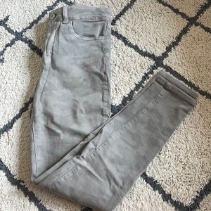 AE Camo high-waisted Jeggings